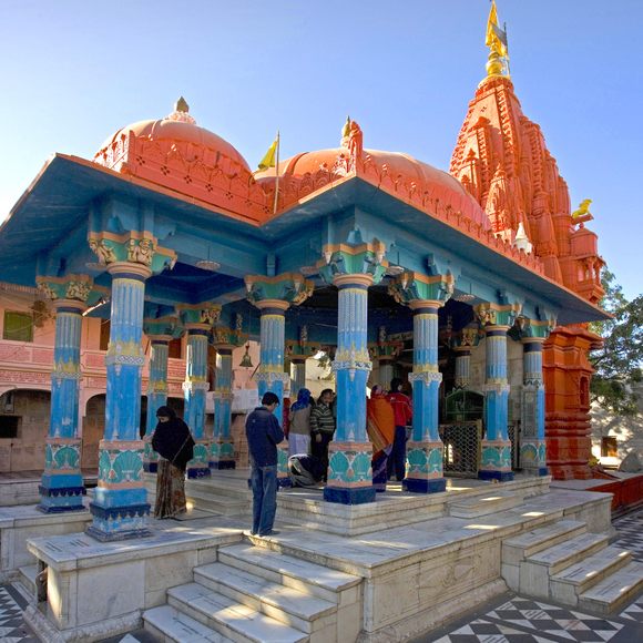 You are currently viewing Brahma Temple in Pushkar, India