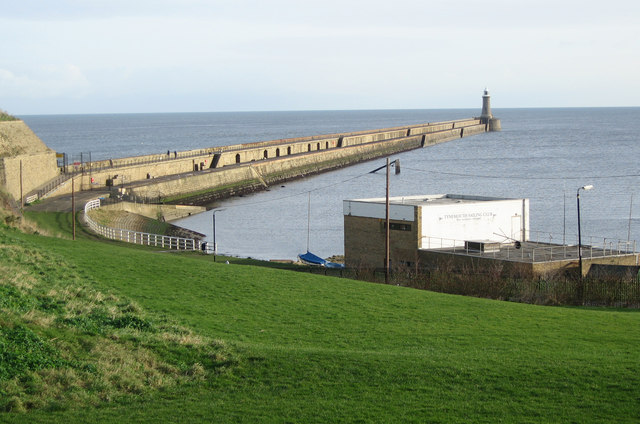 You are currently viewing Tynemouth Pier & Whitley Bay