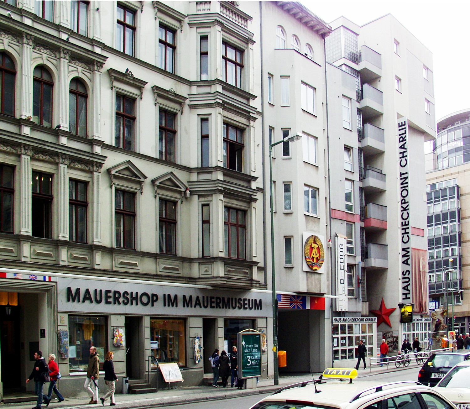 You are currently viewing Checkpoint Charlie, Germany