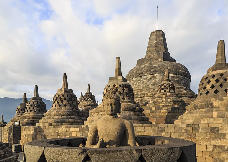 You are currently viewing Borobudur: A Masterpiece of Buddhist Art and Architecture, Indonesia