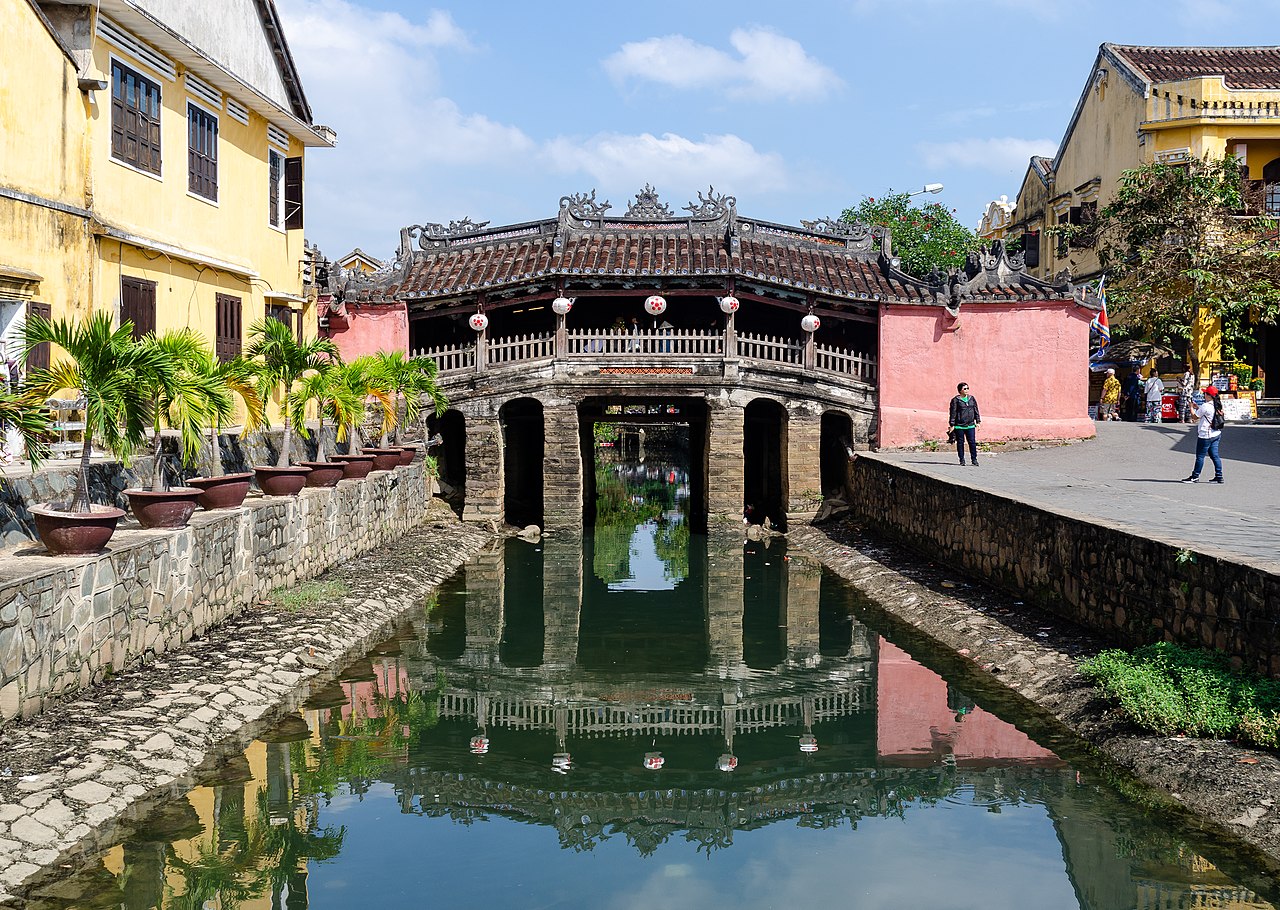 You are currently viewing Japanese Covered Bridge, Vietnam