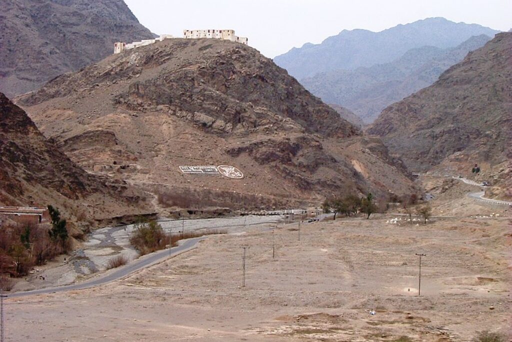 Ali Masjid Fort: A Historic Sentinel in the Khyber Pass, Pakistan