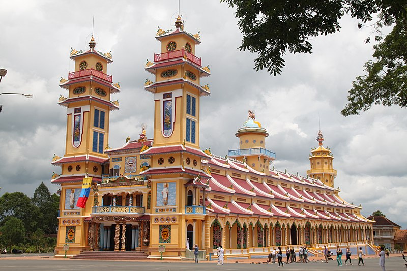 You are currently viewing Cao Dai Temple, Vietnam