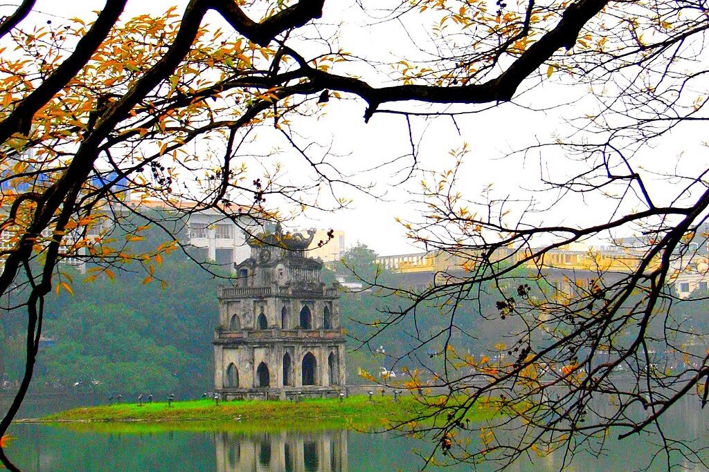 Hoàn Kiếm Lake, Vietnam