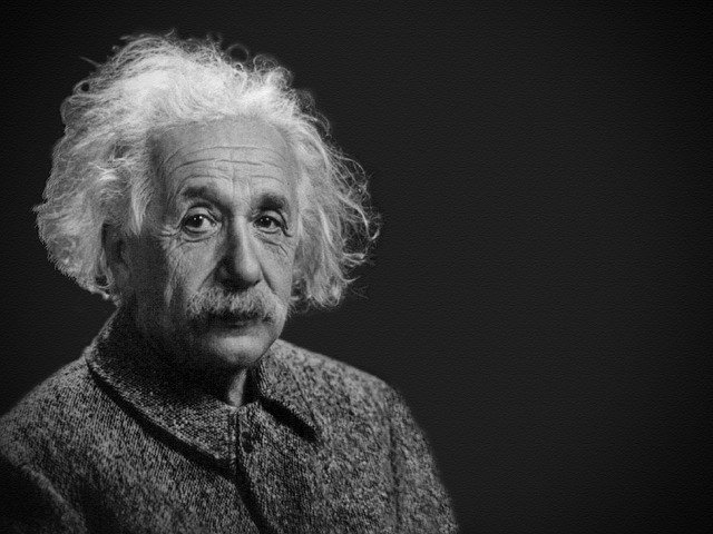 You are currently viewing Albert Einstein