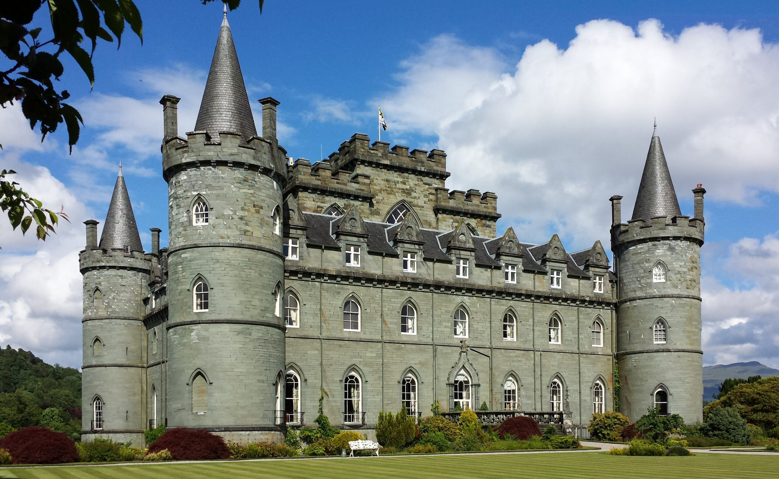 You are currently viewing Inveraray Castle: A Jewel of Scotland’s Highlands