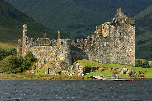 You are currently viewing Kilchurn Castle: A Ruin Steeped in Scottish History