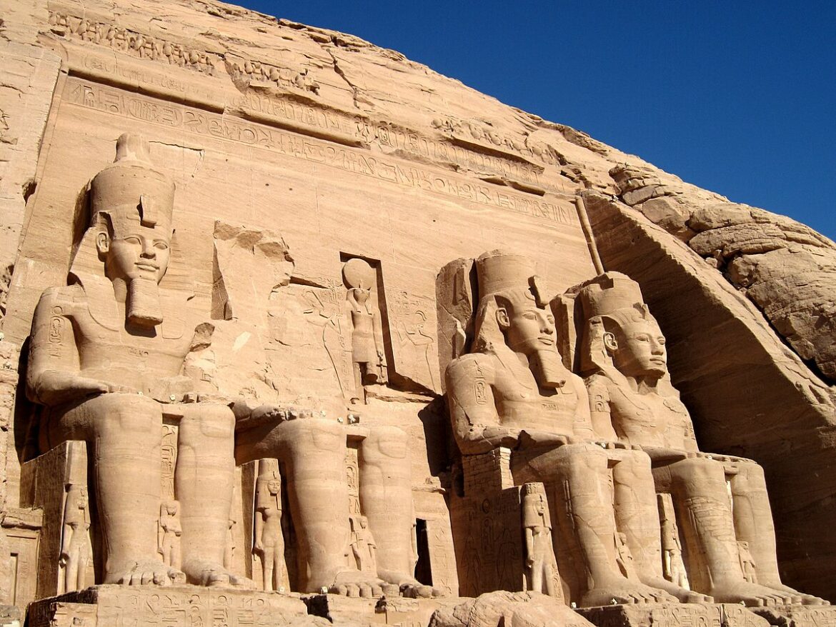 Großer_Tempel_(Abu_Simbel)_06